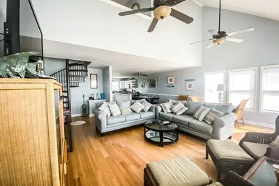 Image de Une des plus grandes maisons sur l'accès île W / Direct Ocean Front