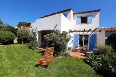 Image de Belle maison de vacances, vue sur la mer, près de Saint-Tropez