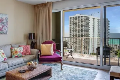Image de Ce condo peut accueillir jusqu'Ă 6 personnes!