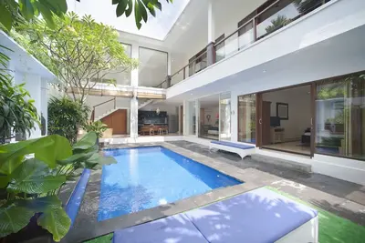 Image de Penelopy Villa 3 Proche Eat Street Oberoi.