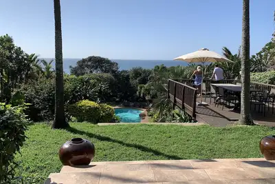 Image de Thatch By The Sea - spécieuse maison de plage avec piscine et accès direct à la plage