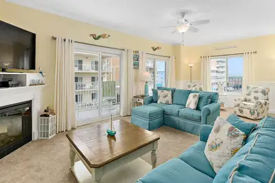 Image de Condo de luxe - Vue sur l'océan! spacieux 1728 pieds carrés Soleil. au soleil. locations en été