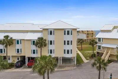 Image de 6 chambres, 7. 5 salles de bain, vue sur le golfe