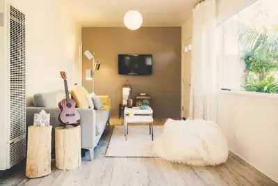 Image de Pet Friendly Beach Cottage - À pied du centre-ville de Carlsbad et de la plage