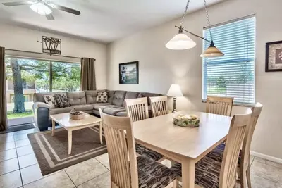 Image de * Maison De Ville Premium 4 Chambres / 4 Bains Au Regal Palms Resort Avec Waterpark *