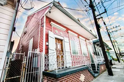 Image de (I) Cottage historique de Sainte-Anne | Étapes du quartier français | Récemment rénové