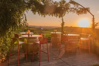 Image de ÉLÉGANTE Villa Avec Vue Spectaculaire Sur Les Vignobles De L'Unesco