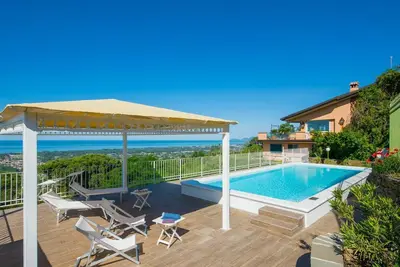 Image de Magnifique maison de vacances privée avec Wifi, climatisation, piscine privée, Tv, patio, parking