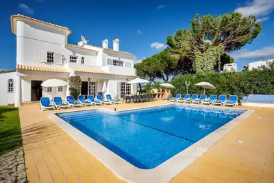 Image de Villa privée 7 chambres Tenazinha Ii avec piscine chauffée (sur demande)
