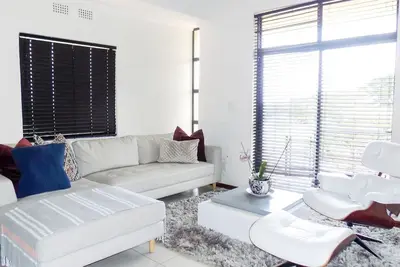 Image de Appartement exécutif dans un domaine de golf sécurisé