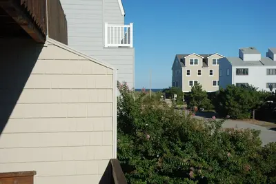 Image de Ocean Block Family Friendly Bethany Escapade à Tower Shores. Plage privée