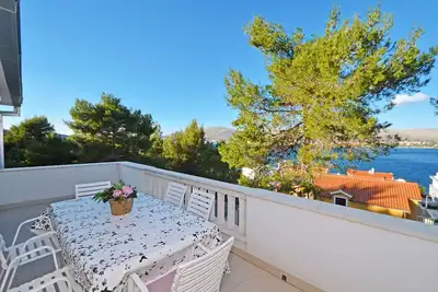 Image de Gordana 2 appartement vue mer pour 7 personnes à 90m d'une plage de galets
