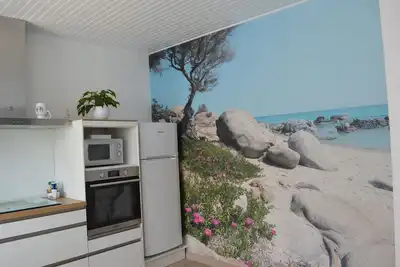 Image de Maison au calme: jardin(1000m2) clos, portail, terrasse 70m2 sud, parking2pl