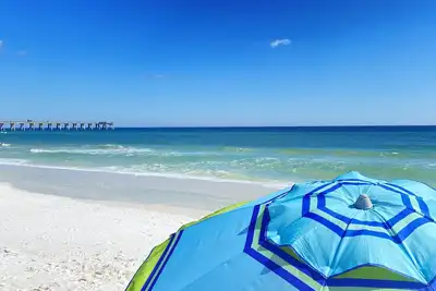 Image de Magnifique condo de 2 chambres en bord de mer au Pearl