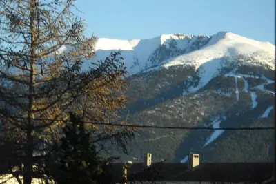 Image de appartement spacieuxT3 dans maison individuelle font-romeu décor montagne