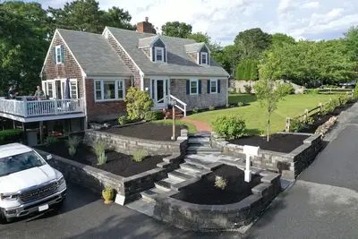 Escapade côtière charmante et aérée à Chatham Cape Cod près de la plage!
