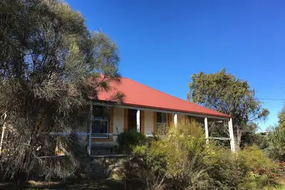 Image de La Brisa. Magnifique chalet en pierre avec vue sur l'eau
