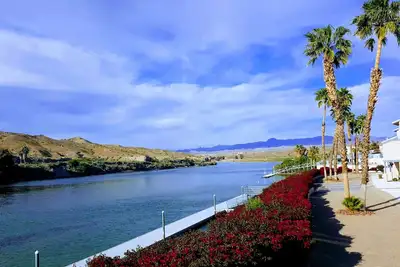 Image de Riverfront Condo With Resort Like Commodités