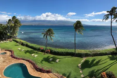 Image de Oceanfront Condo - Visite virtuelle - Vue spectaculaire sur la cime des arbres - Baleines (en saison)