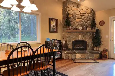 Image de Près de la piscine et du bain à remous