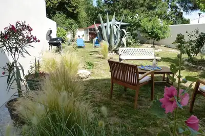 Image de Chaleureuse maison, grand jardin, Wifi, proche du port, plages