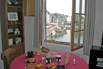 Image de Vx-Bassin-Vue Imprenable. Appartement rénové-Garage*- Wifi, Ménage &linge Inclus
