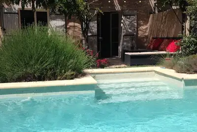 Image de Maison avec piscine privée à 600m du centre ville