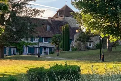 Image de Très belle propriété en champagne, piscine, tennis.