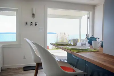 Image de Suite moderne et confortable, directement sur la plage!