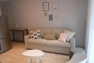 Image de Charmant T2 vue latérale mer avec balcon sud Wifi - Neuf