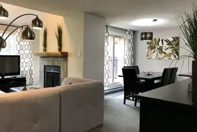 Image de 2 Br / Bath Grande oasis de montagne Creekside