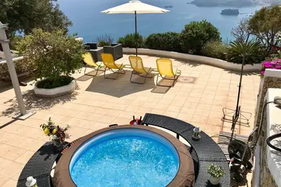 Image de Maison \/ villa - Ponza