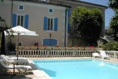 Image de \"Les jardins du temple\" à Vallon pont d'arc avec piscine chauffée