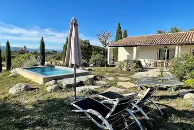 Image de Atypique séjour au soleil, vue sur la campagne, calme, balade et pétanque