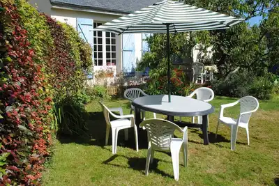 Image de Appartement dans pavillon avec jardin et parking privé à 22220 Minihy-Tréguier