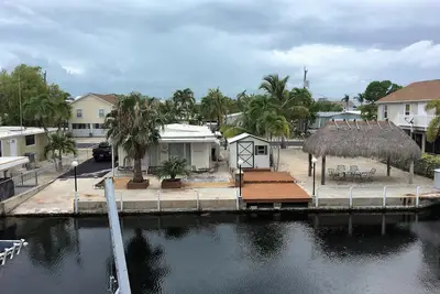 Image de Cozy Waterfront Home avec beaucoup de quai et accès à Florida Bay