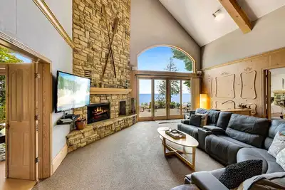 Image de Spectaculaire Waterfront Lake Michigan sur Glidden Drive - 12 personnes