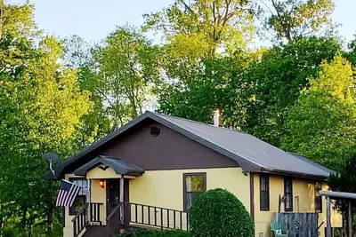 Image de Escapade printanière! - Eagle Creek Cottage - Animaux acceptés!