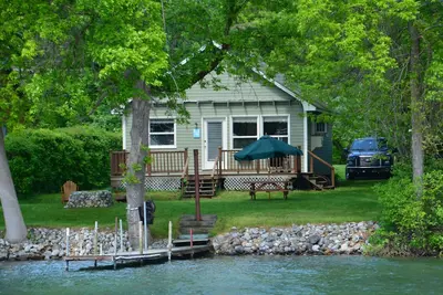 Image de Escapade au bord du lac avec bateau sur le lac George