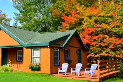 Image de Avalanche Bay / Deer Lake, Boyne Mtn Resort, poisson, golf, randonnée pédestre, Bikers Dream locati