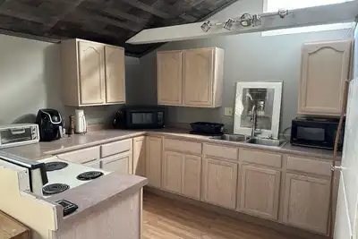 Image de Appartement spacieux en ville avec véranda privée