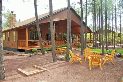 Image de 🌲🌲 Réservez votre escapade aux pins maintenant! Cabine de 2500+ pieds carrés 🌲🌲⛄️