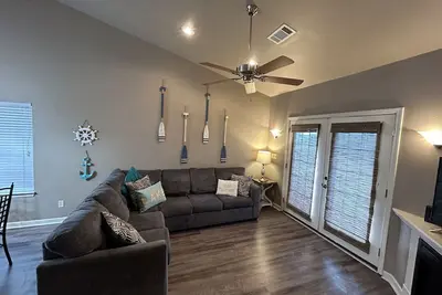 Image de Parfaitement situé Condo: Lake, Oaklawn, Downtown