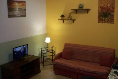 Appartement de trois pièces avec 7 lits, 2 salles de bains avec douche, parking