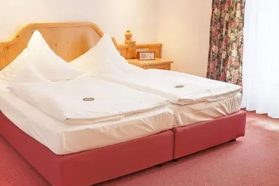 Image de Chambre double \"Stadtblick\", douche ou baignoire, Wc - Elbhotel Bad Schandau