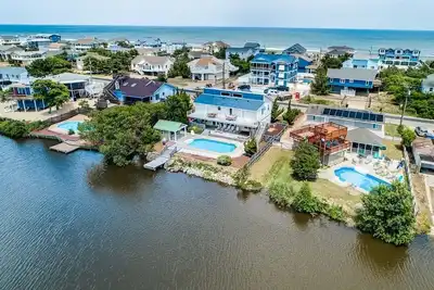 Image de Passage de bécasseau | 200 m de la plage | Piscine privée, bain à remous
