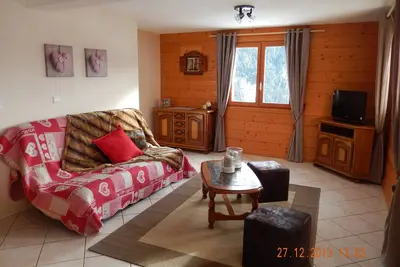Image de Meublé spacieux avec vue sur la chaîne des Aravis, ensoleillé, calme, 76 m2