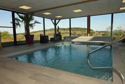 Image de Gîte de Bellevue avec piscine intérieure