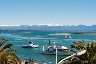 Latitude Apartment - The perfect treat for two on Nelson's Waterfront!