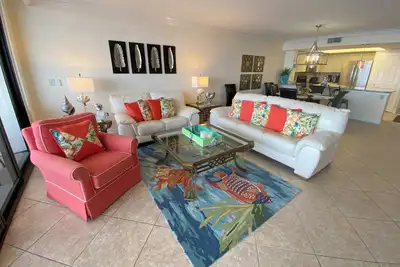 Image de Vues sur l'eau avec condo plage privée à Sanibel Harbor Resort
